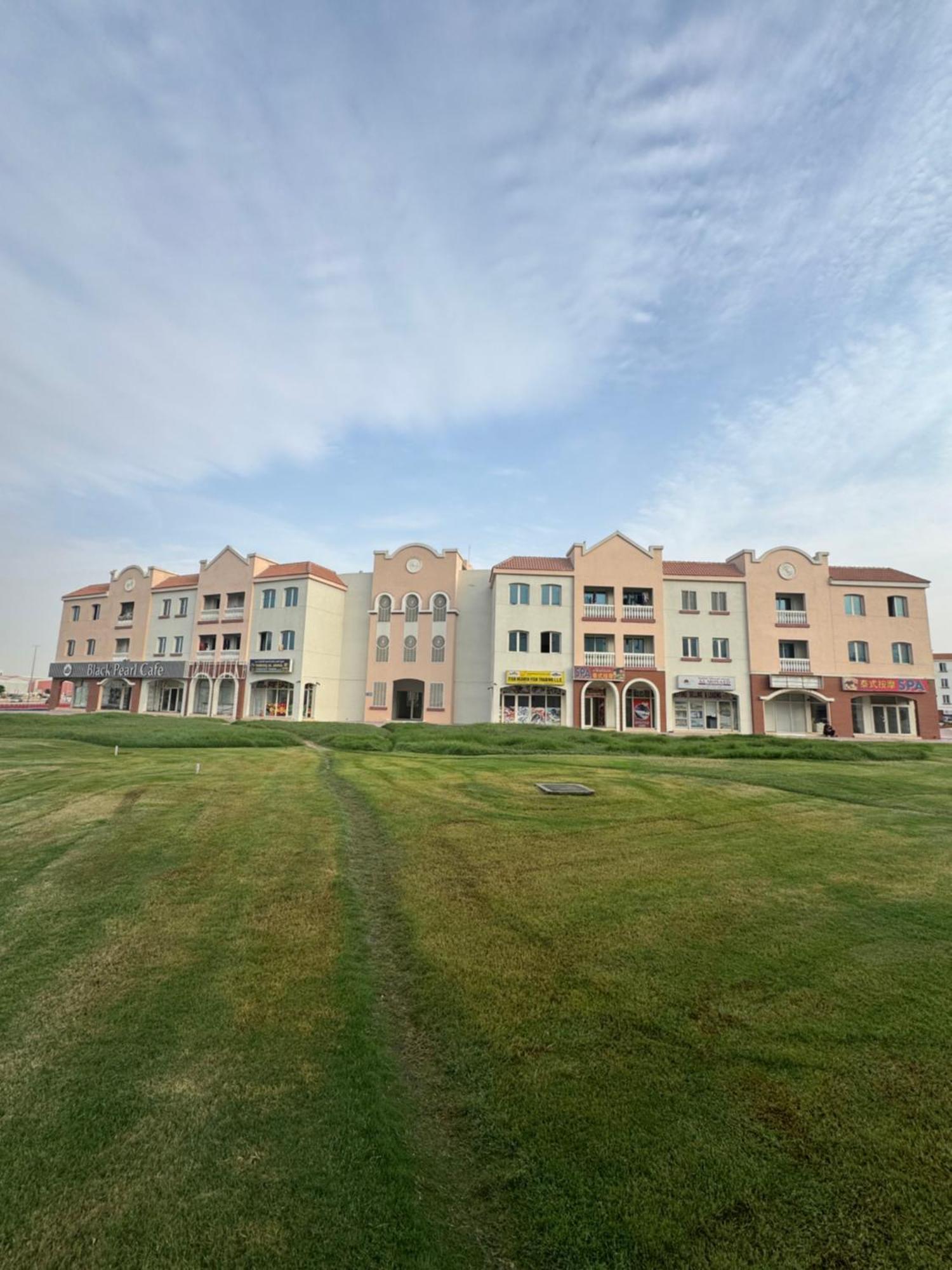 شقة England Cluster International - Bright,spacious And Well Furnished *